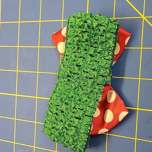 Stretchy 10" Headband Green with Red White Bow - Picture 2 of 2